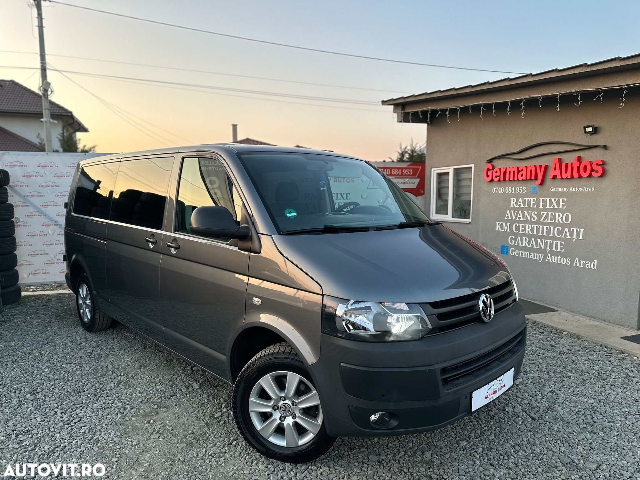 Volkswagen Transporter - 1