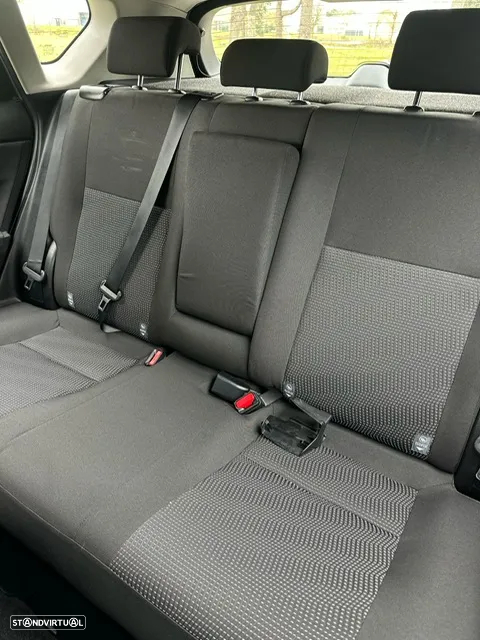 Toyota Auris 1.8 HSD Comfort+J17 - 5