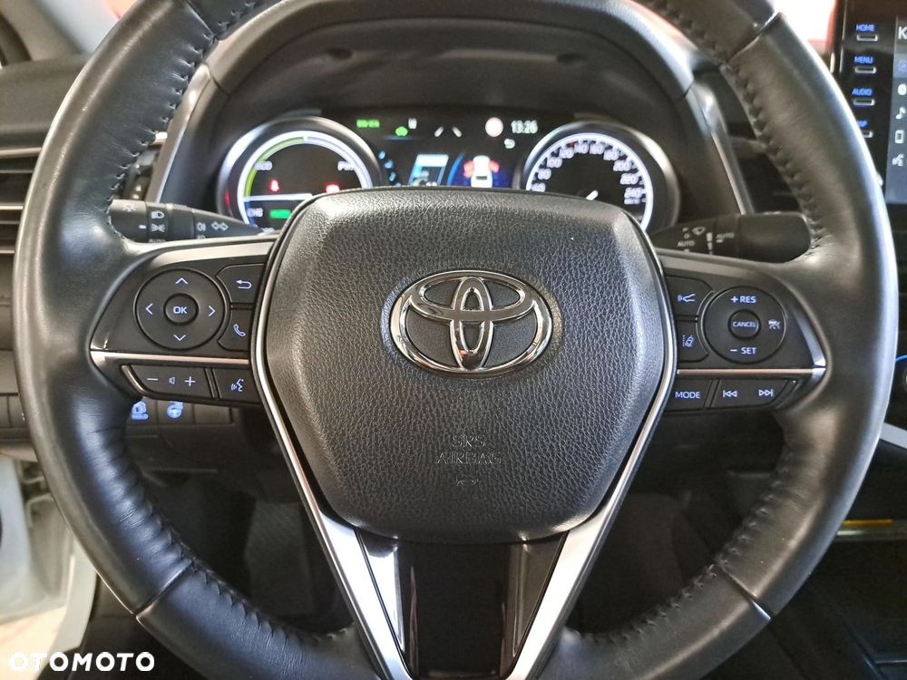 Toyota Camry 2.5 Hybrid Executive CVT - 32