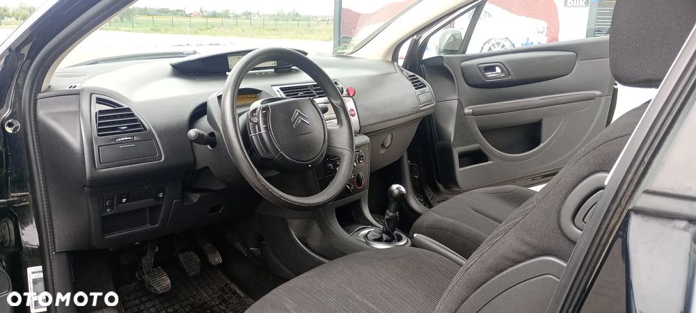 Citroën C4 1.4 16V VTR - 11