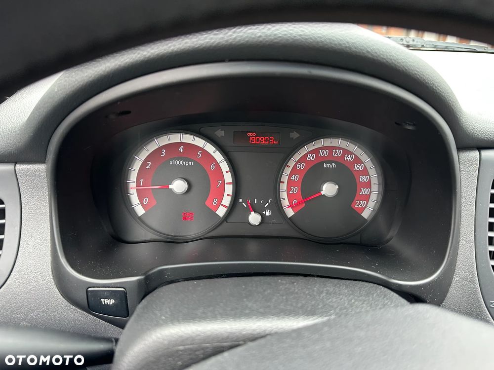 Kia Rio 1.4 Spirit - 25