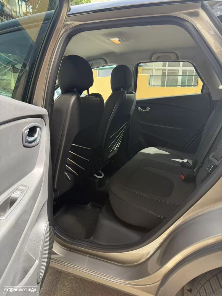 Renault Captur 1.5 dCi - 11