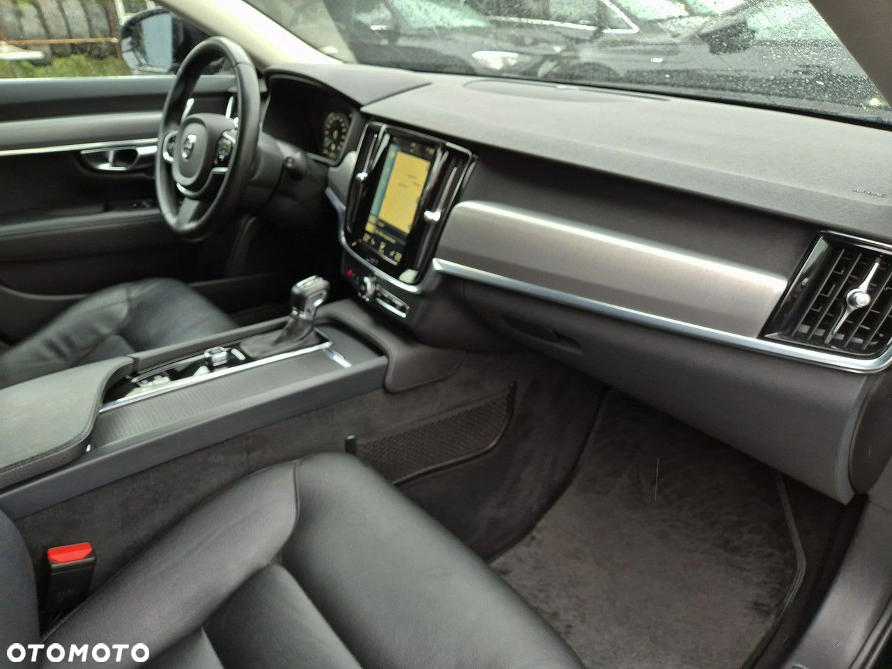 Volvo V90 D4 AWD Geartronic Momentum Pro - 29