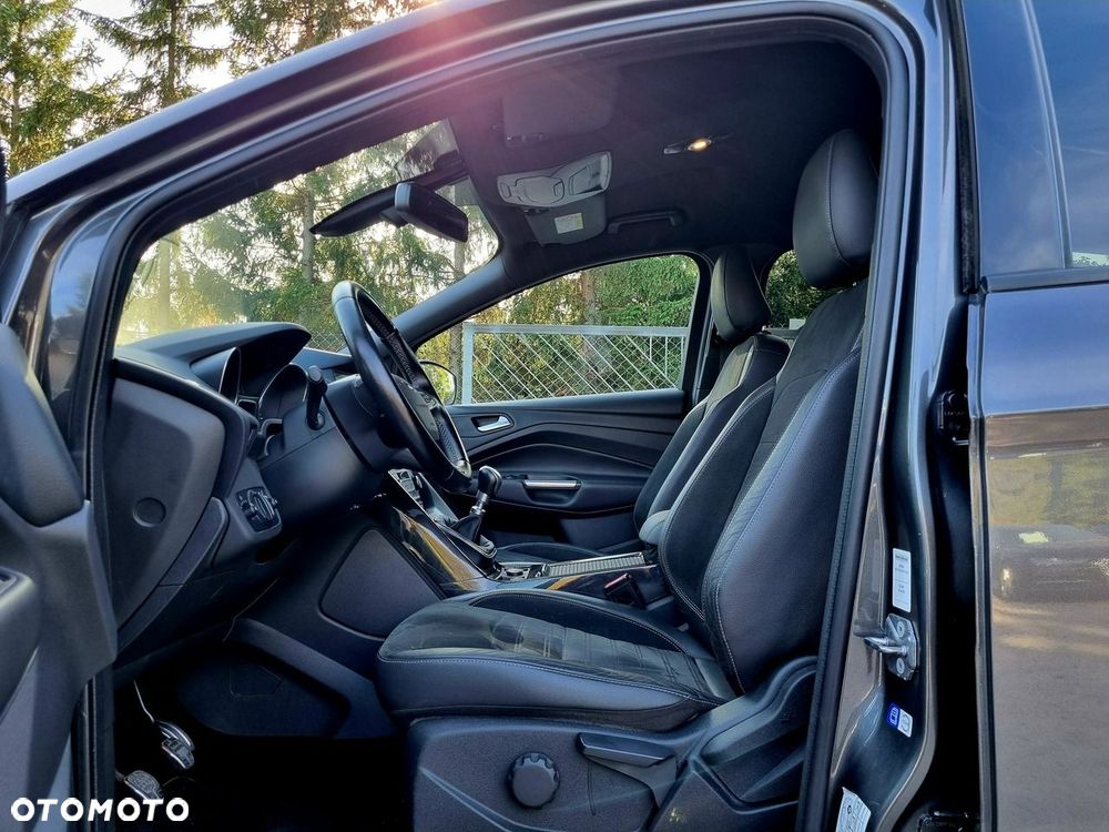 Ford Kuga 1.5 EcoBoost 2x4 ST-Line - 10
