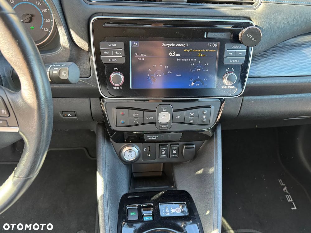 Nissan Leaf 40 kWh N-Connecta - 29