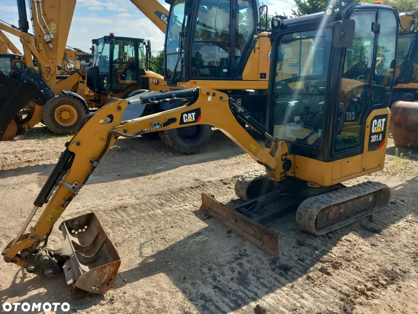 Caterpillar 301,6 - 6