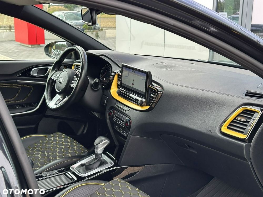 Kia XCeed 1.6 T-GDI L Business Line DCT - 18