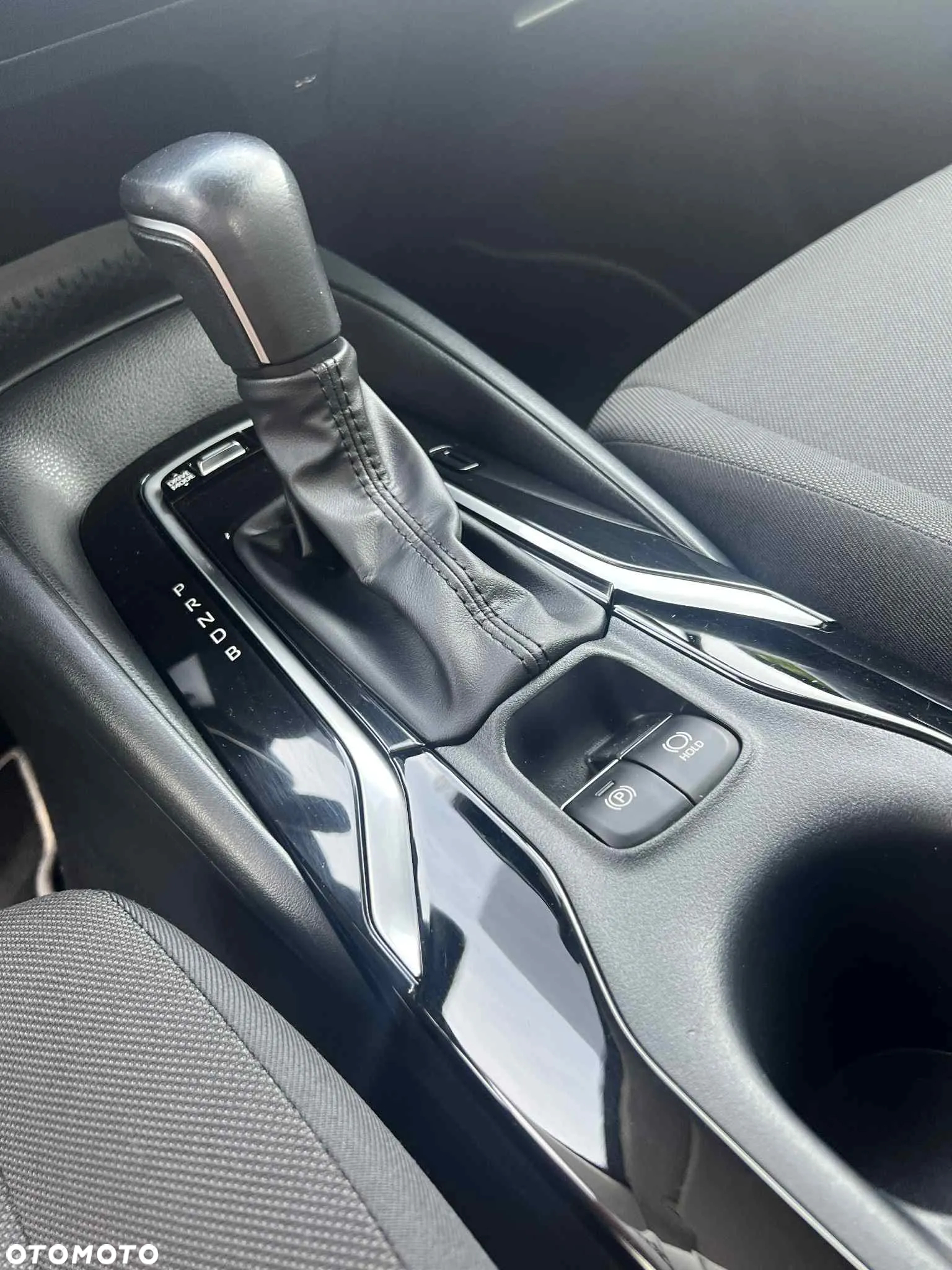 Toyota Corolla - 12
