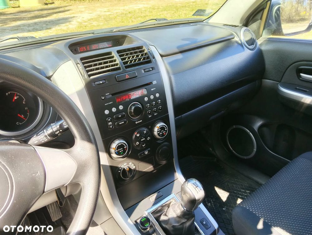 Suzuki Grand Vitara 2.0 Comfort - 7