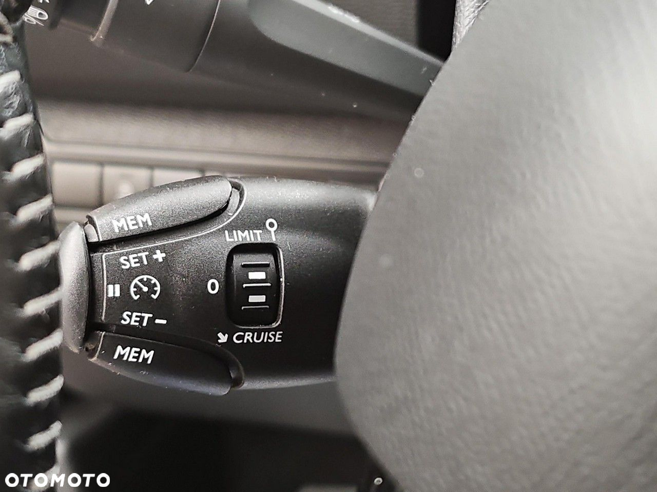 Peugeot 308 - 23