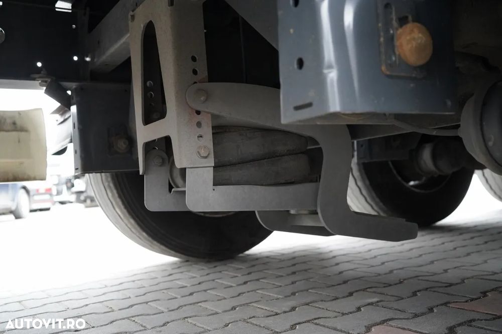 Wielton CORTINĂ / VARIOS / 2x AXE RIDICATIVE / - 23