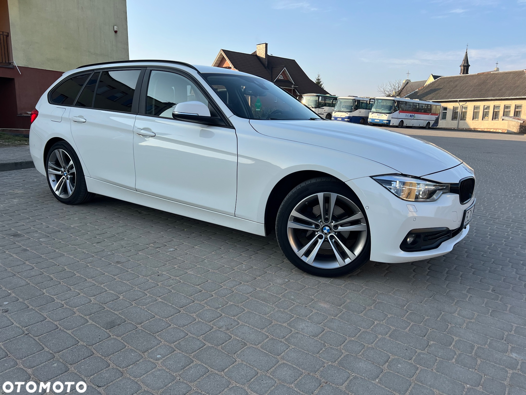 BMW Seria 3 320d xDrive Sport Line - 3