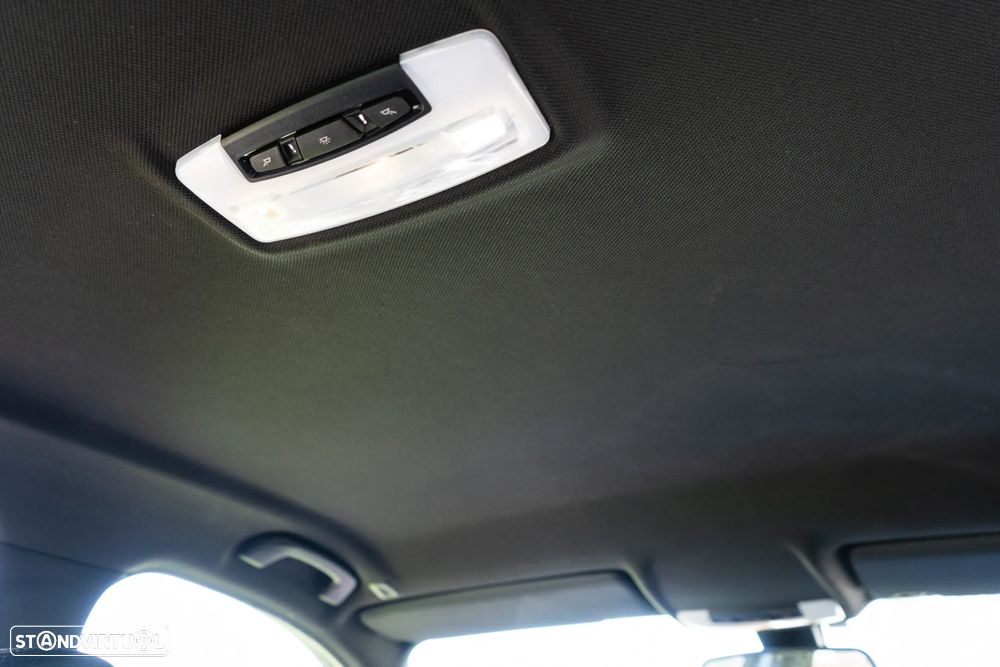 BMW 320 d Sport Line - 16