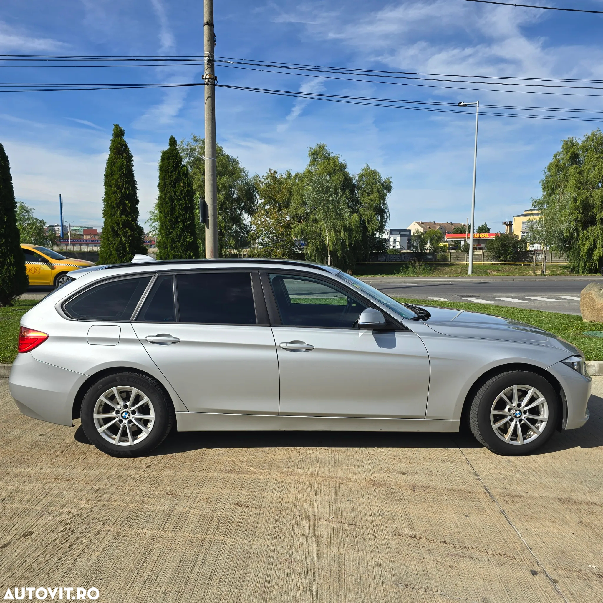 BMW Seria 3 318d xDrive Touring Modern Line - 6