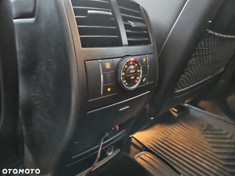 Mercedes-Benz ML - 22