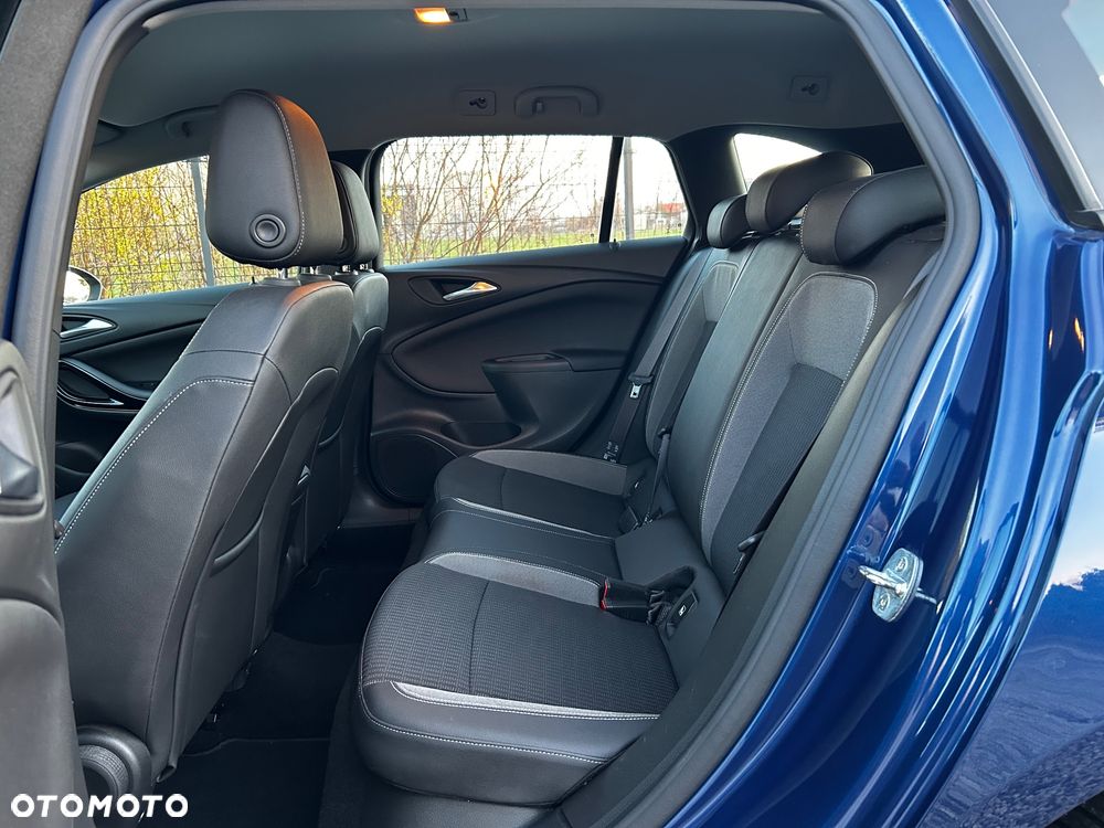 Opel Astra 1.2 Turbo Start/Stop Business Edition - 34