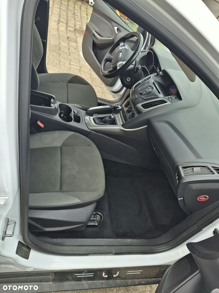Ford Focus 1.6 TDCi Ambiente - 12