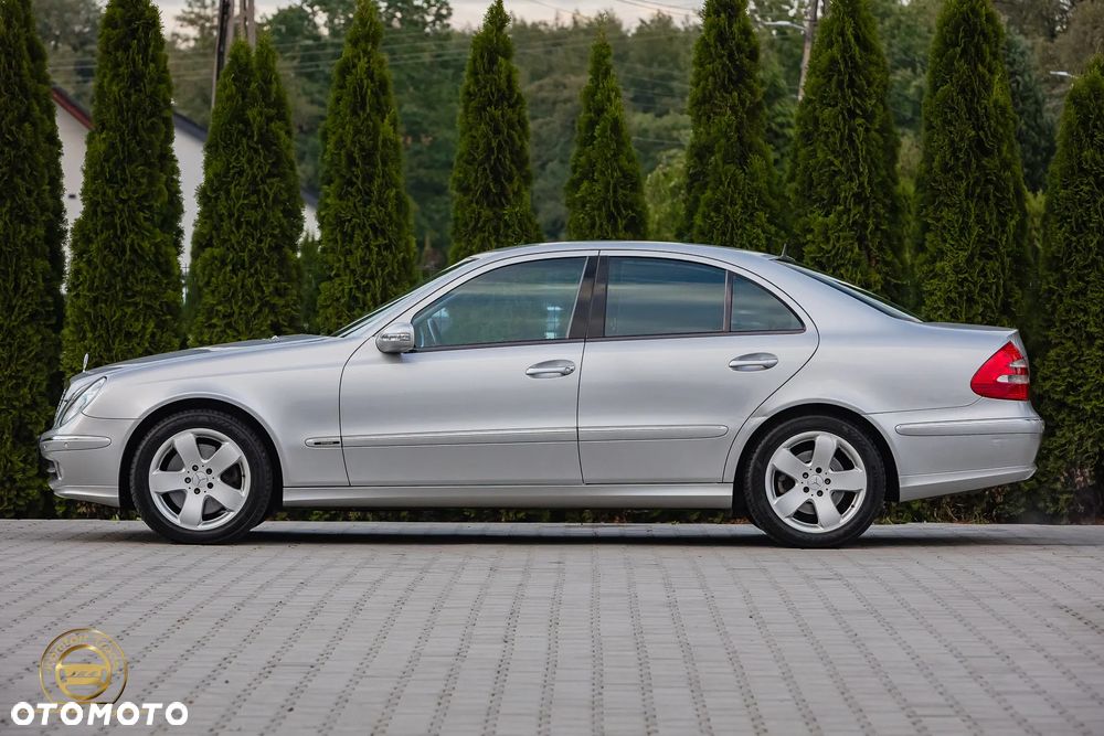 Mercedes-Benz Klasa E 500 4-Matic Avantgarde - 4