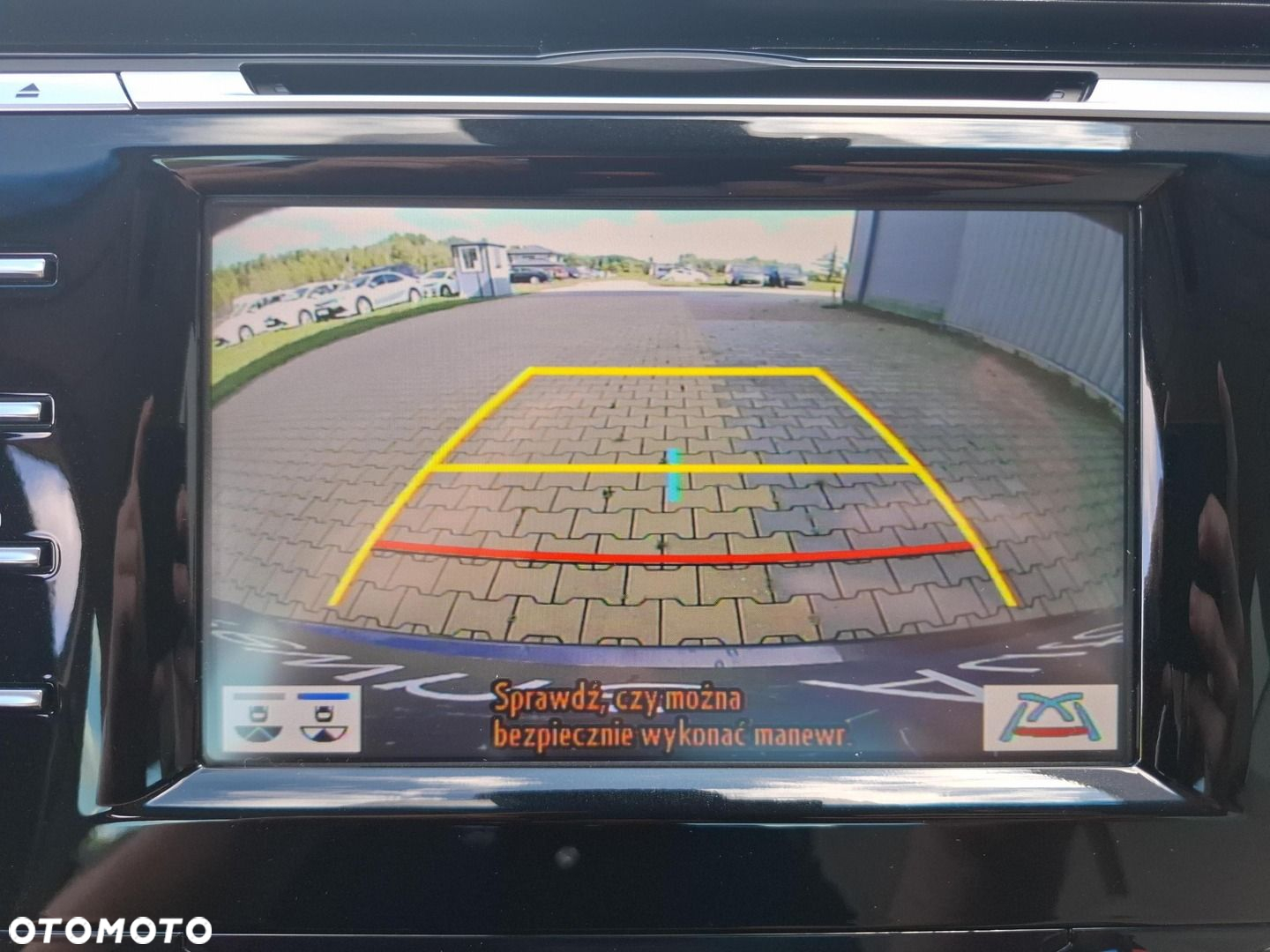 Toyota Camry 2.5 Hybrid Comfort CVT - 16