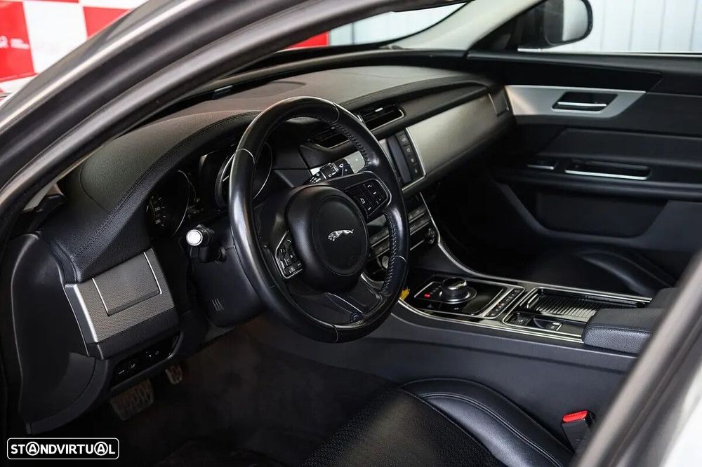 Jaguar XF 2.0 D R-Sport Aut. - 26