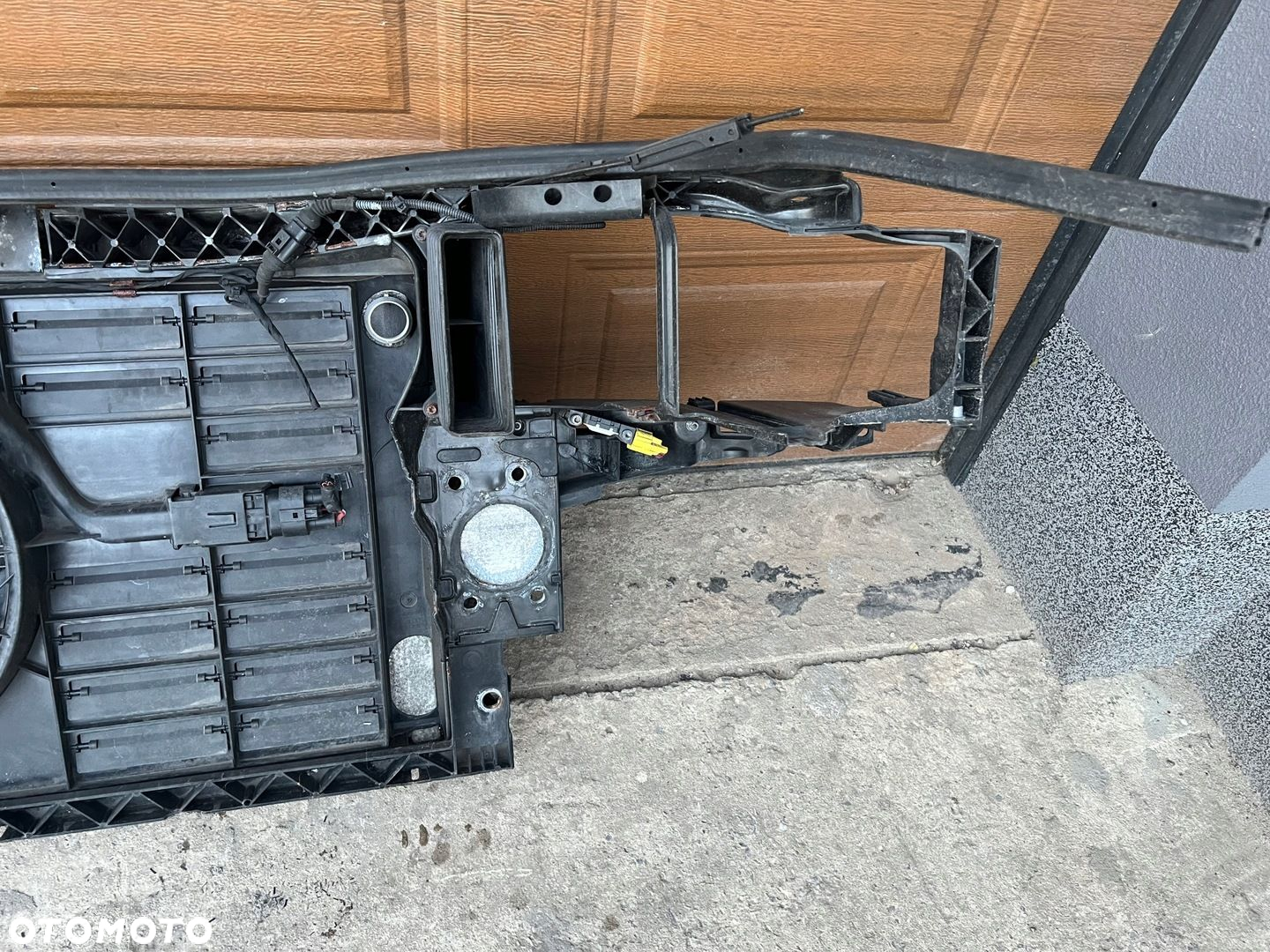 PAS PRZEDNI CHŁODNICE AUDI A8 D3 3.0 TDI 03-10 4E0805594C KOMPLETNY - 8