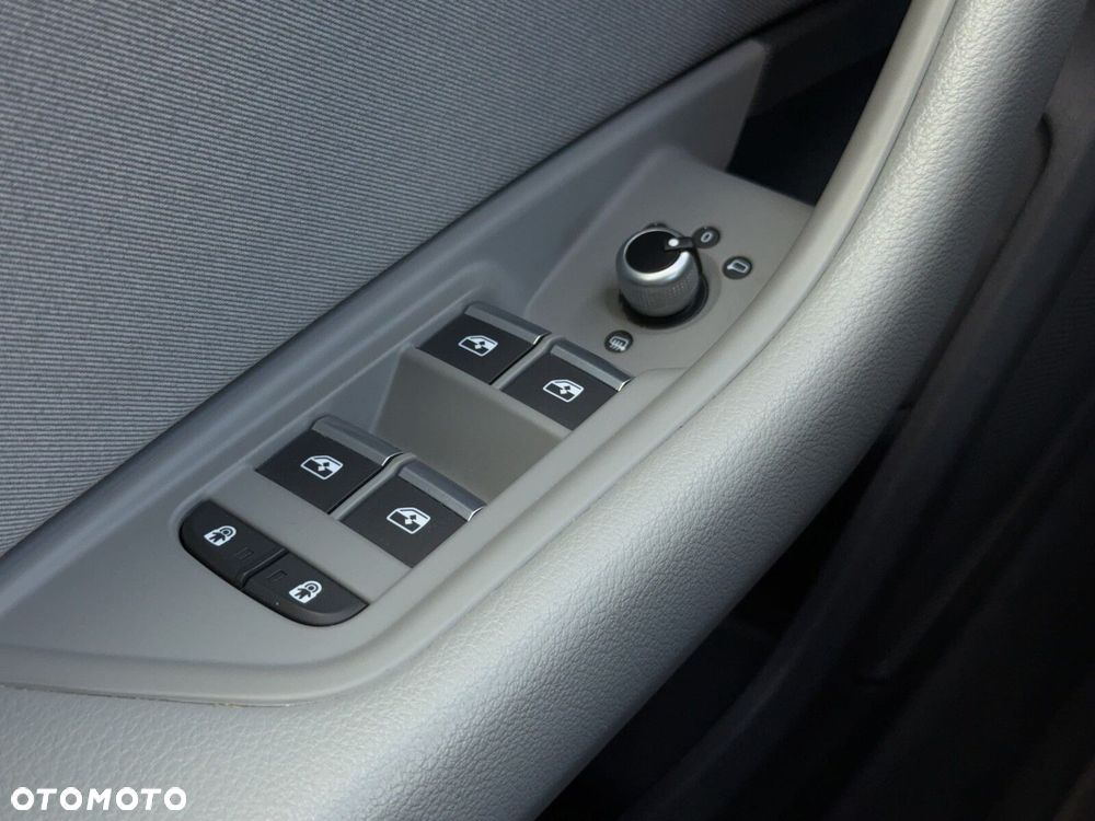 Audi A4 Avant 35 TDI mHEV S tronic - 28