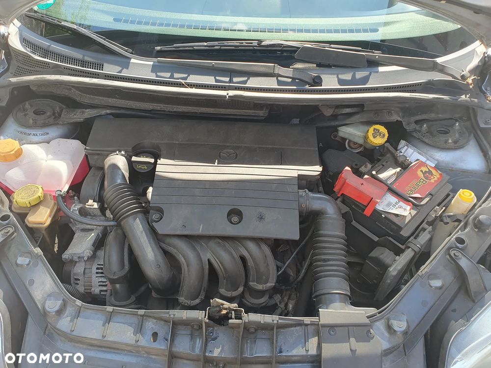 Mazda 2 - 3