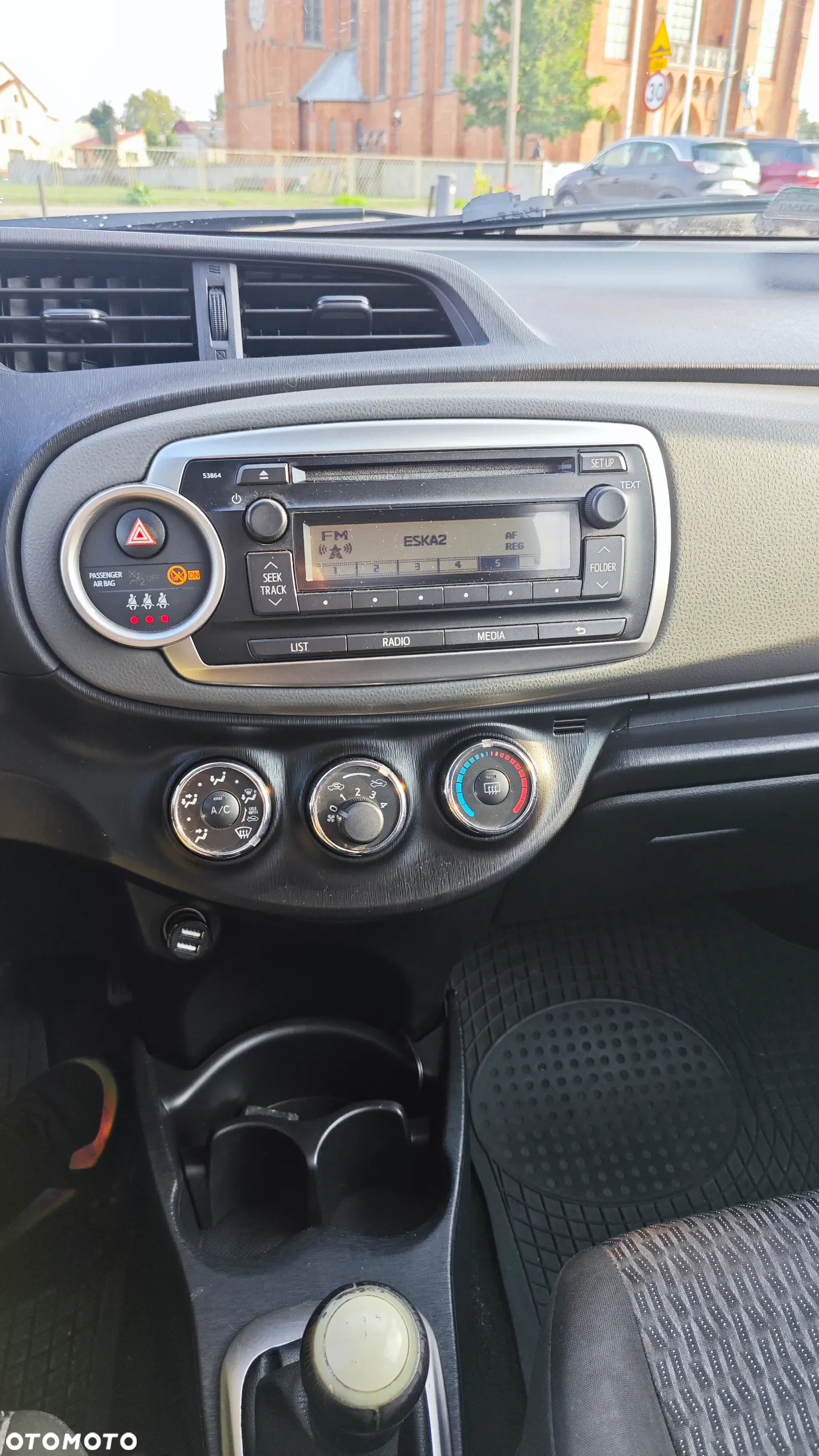 Toyota Yaris - 8