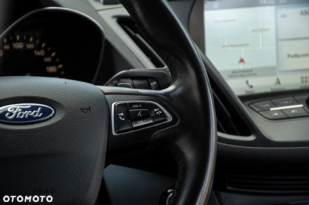 Ford Kuga 1.5 EcoBoost 4WD Titanium - 35
