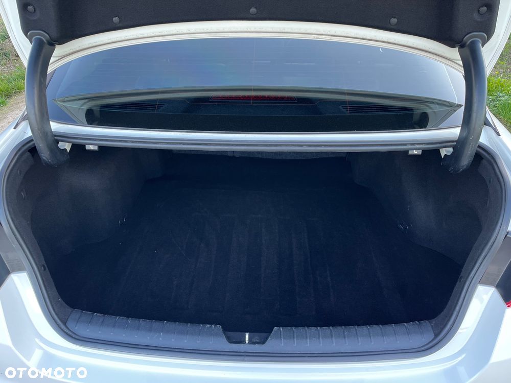 Kia Optima 1.7 CRDI XL DCT - 27