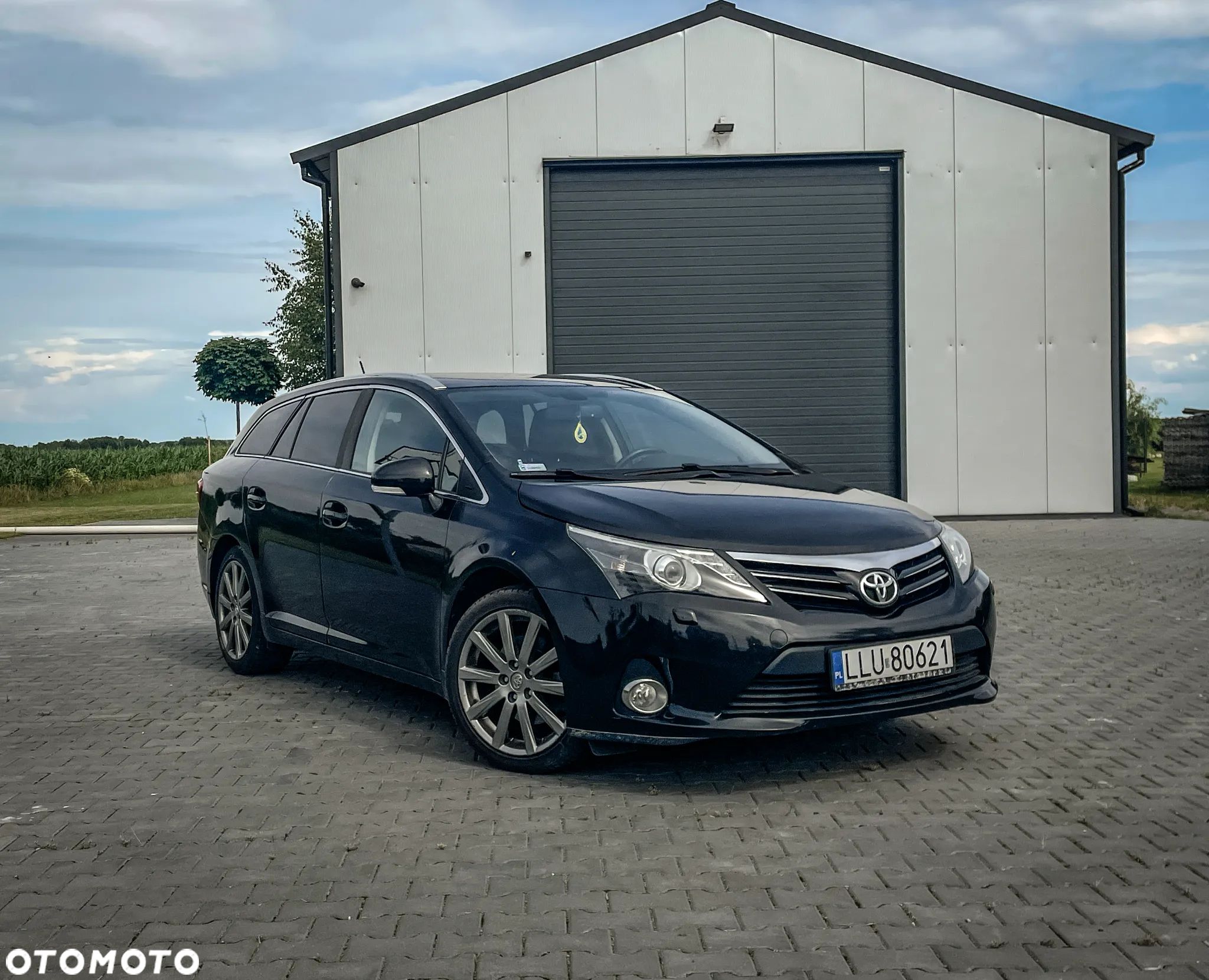 Toyota Avensis 2.2 D-4D Prestige - 1