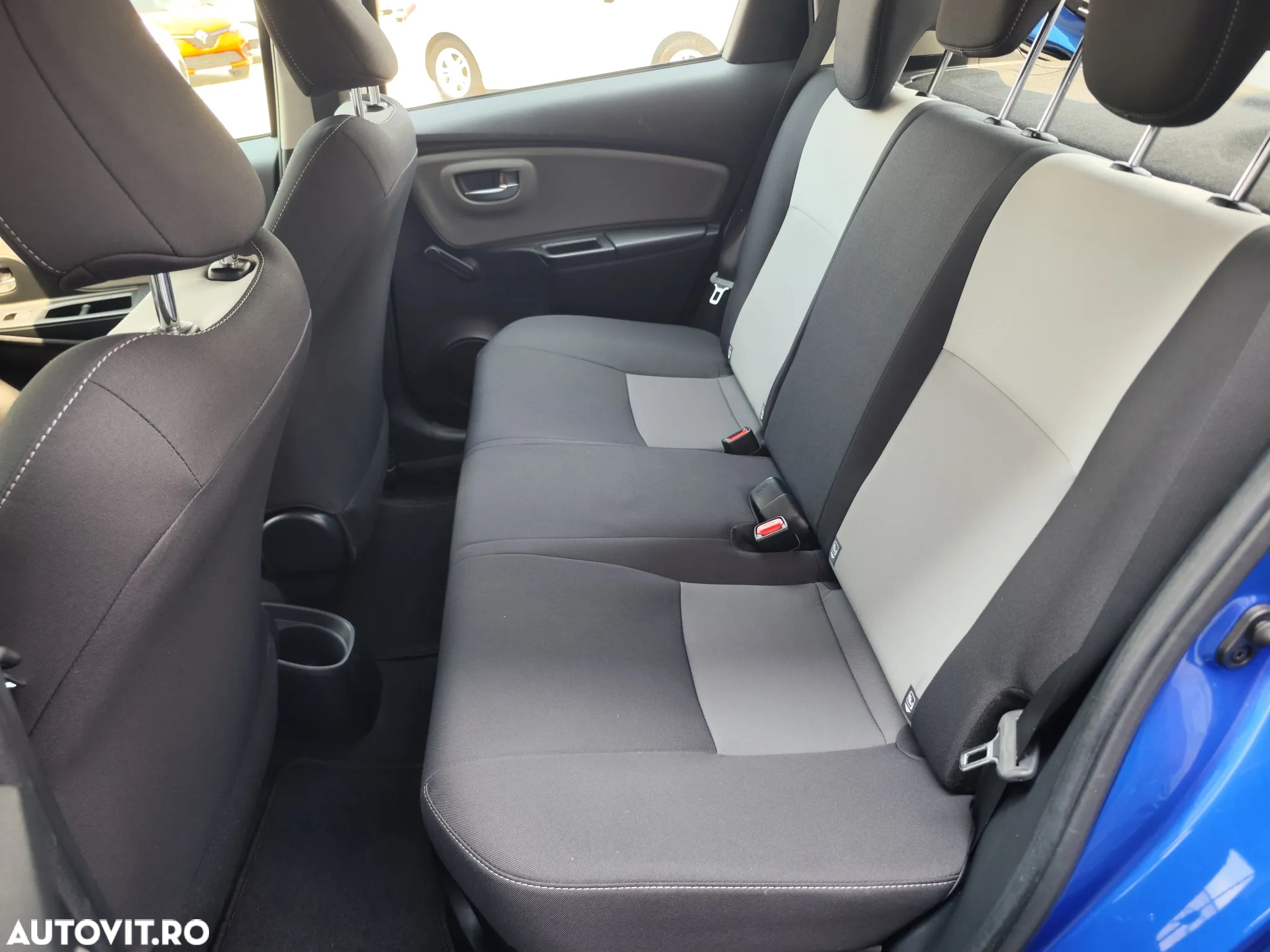 Toyota Yaris 1.5 VVT-i HSD Active - 13