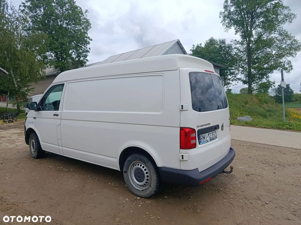 Volkswagen Transporter - 4
