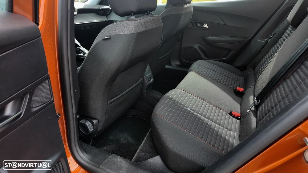 Peugeot 2008 PureTech 130 EAT8 GT - 19