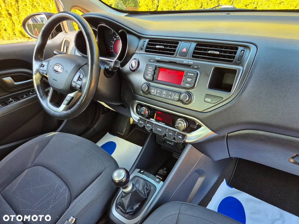 Kia Rio 1.2 Dream-Team Edition - 38
