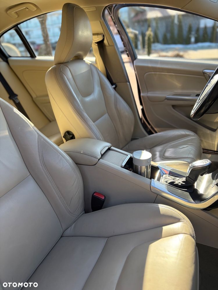 Volvo S60 D4 Geartronic - 18