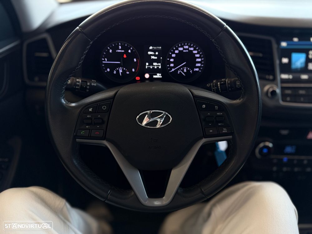 Hyundai Tucson blue 1.7 CRDi 2WD Advantage - 13