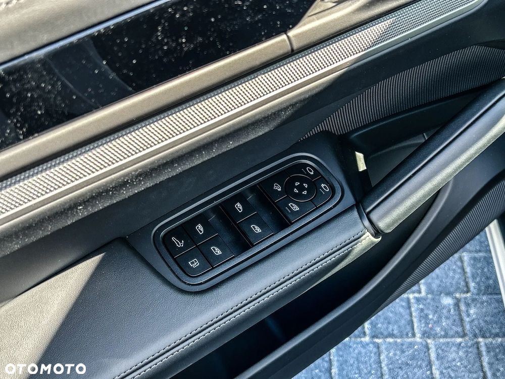 Porsche Cayenne - 11