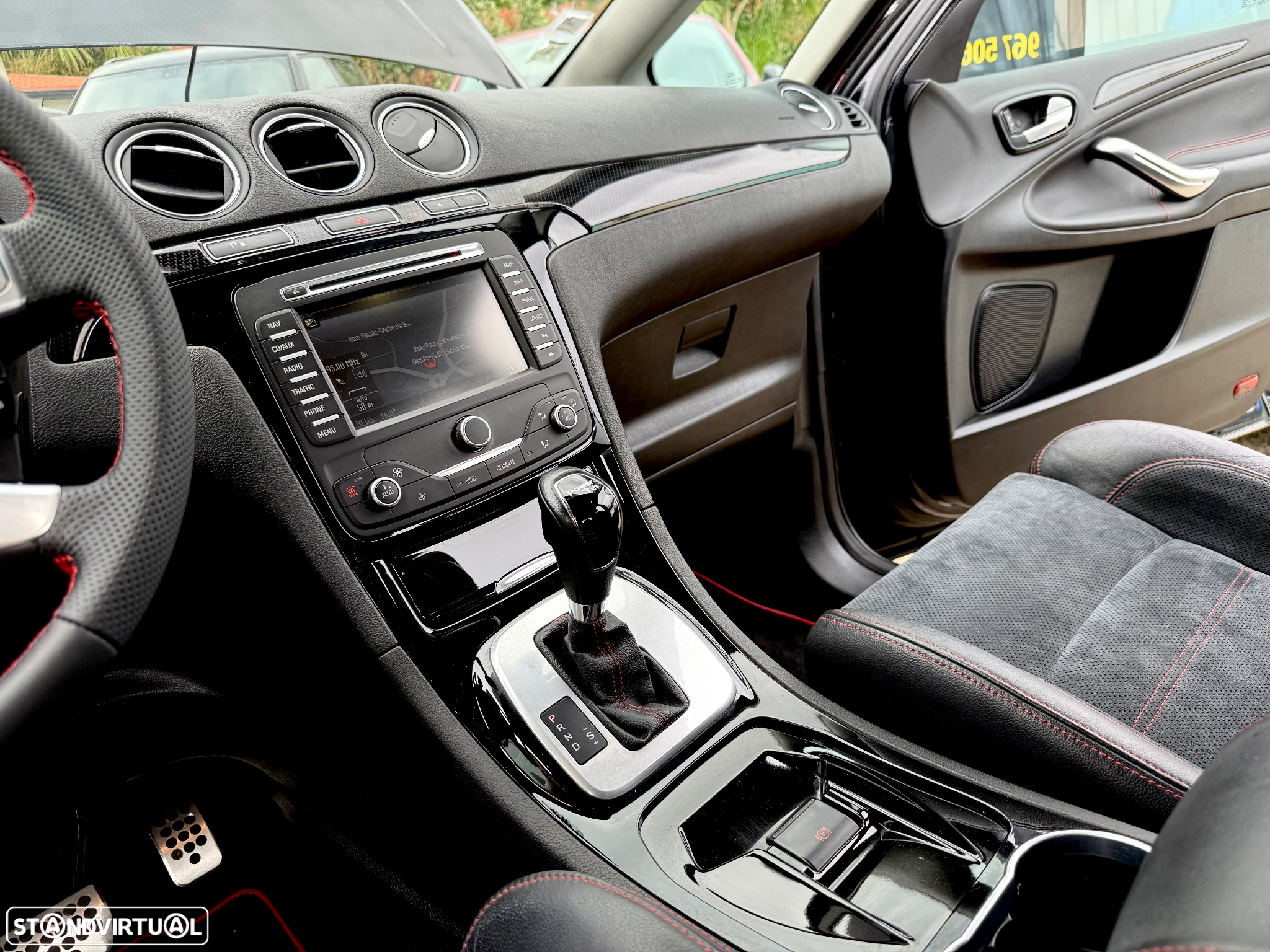 Ford S-Max 2.0 TDCi Titanium Busine. 7L Aut. - 37