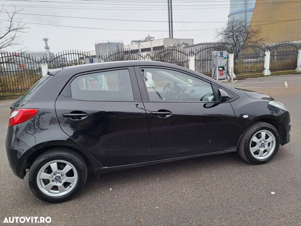 Mazda 2 - 3
