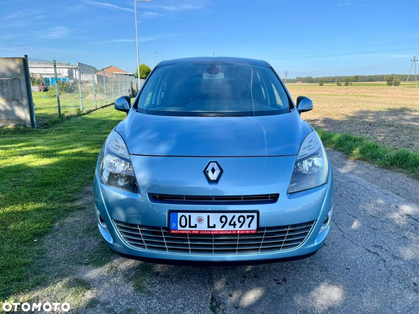 Renault Grand Scenic - 19