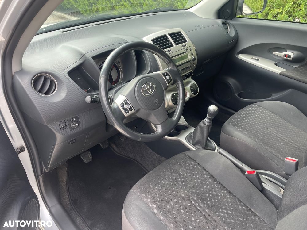 Toyota Urban Cruiser 1.4 D-4D 4x4 - 9