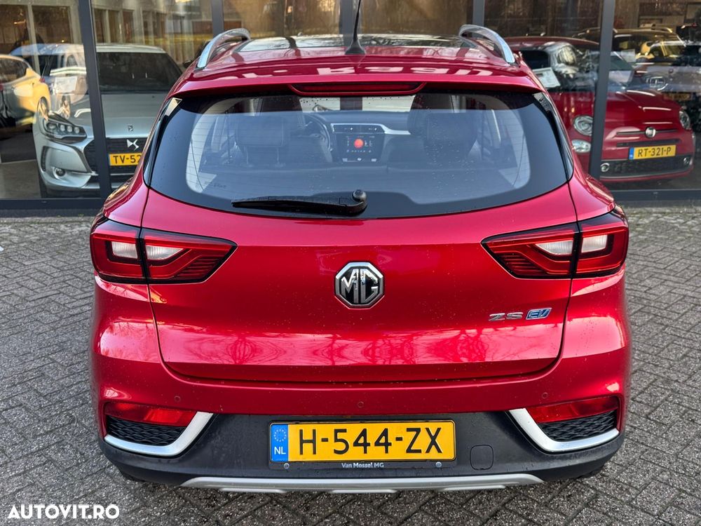 MG ZS EV - 4