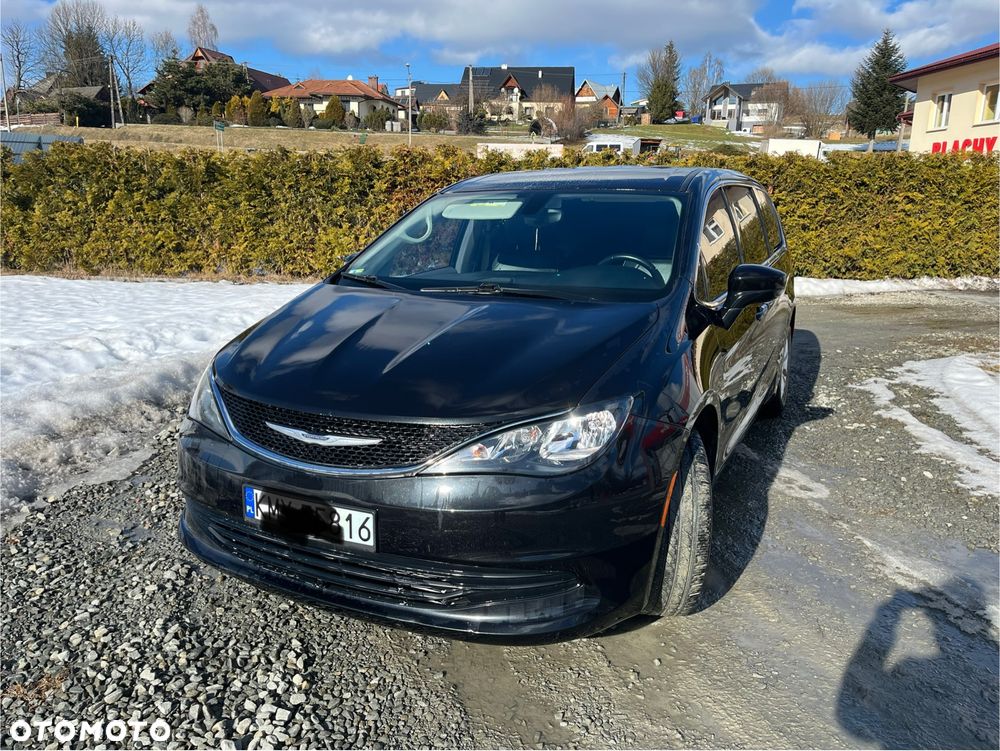Chrysler Pacifica - 1