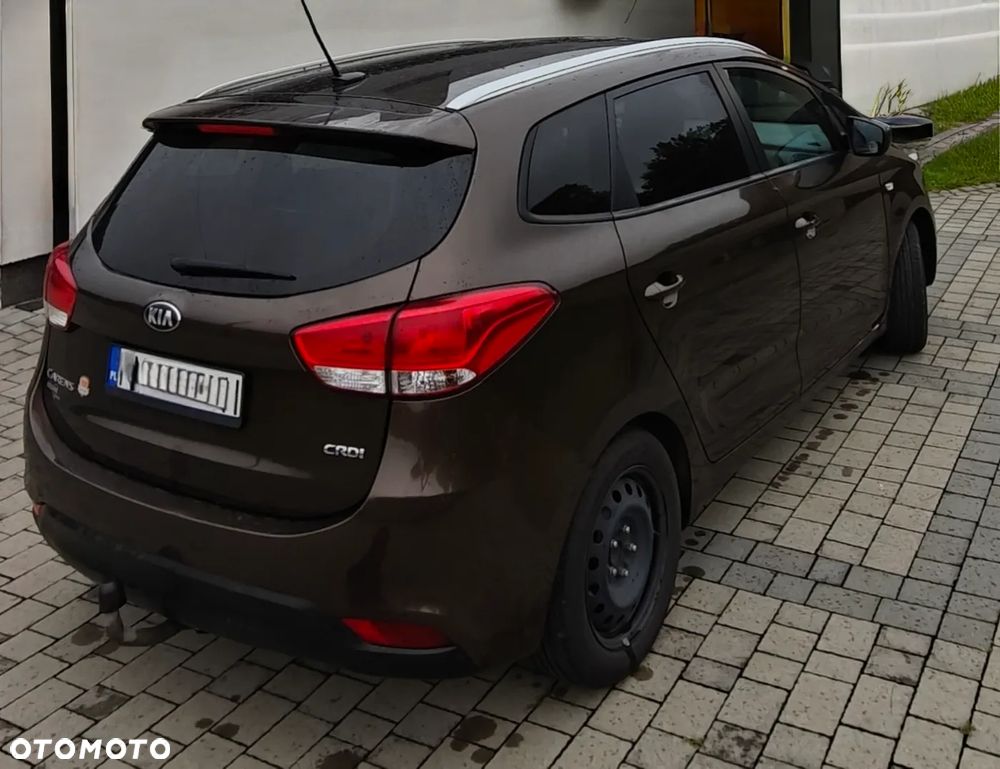 Kia Carens 1.7 CRDi M - 9