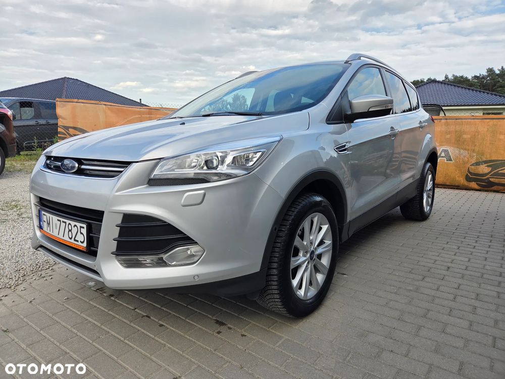 Ford Kuga 2.0 TDCi 2x4 Titanium - 4