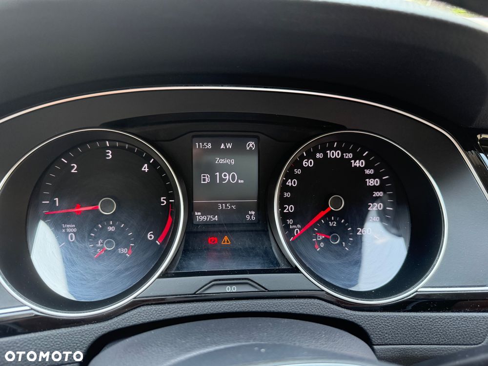 Volkswagen Passat 2.0 TDI (BlueMotion Technology) Highline - 13