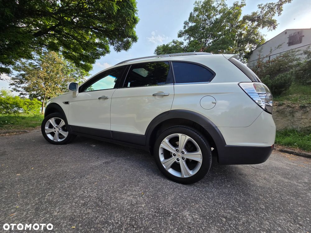 Chevrolet Captiva 2.2 d LT+ - 38