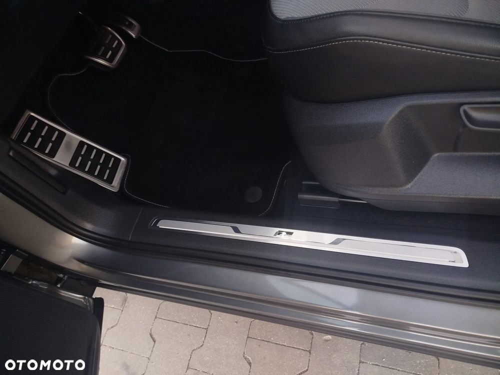 Volkswagen Tiguan 2.0 TDI SCR 4Motion DSG IQ.DRIVE - 16