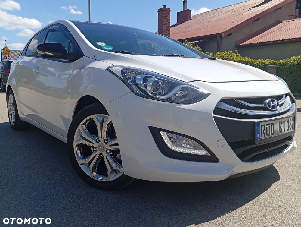 Hyundai i30 blue 1.6 CRDi YES Gold - 16